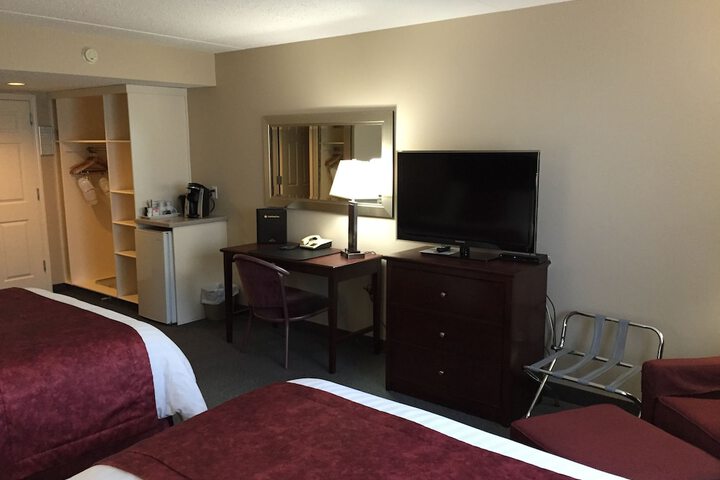 Room 8 of 85