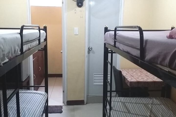 Room 30 of 38