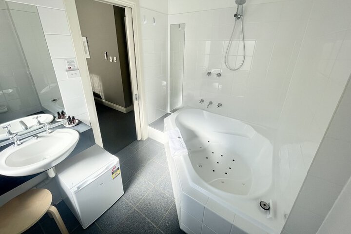 Room 70 of 151