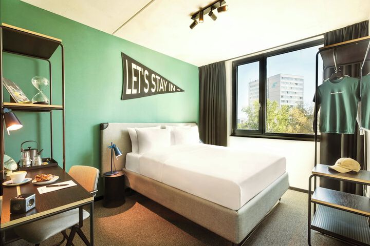 Room 36 of 90