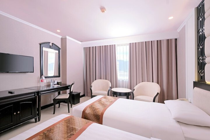Room 25 of 48