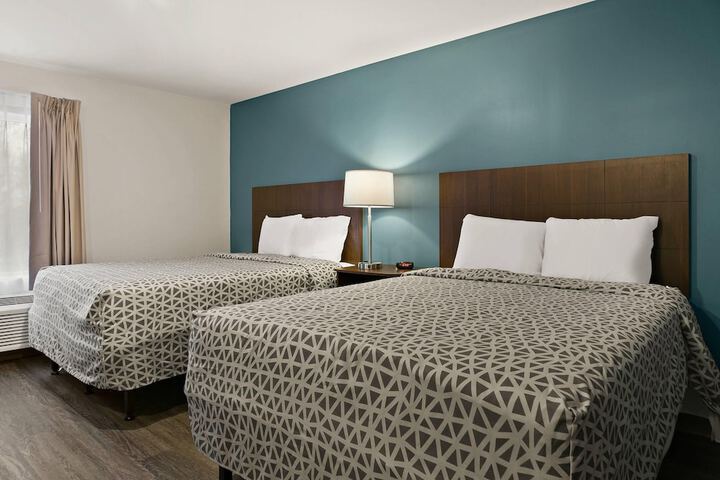 Room 28 of 61