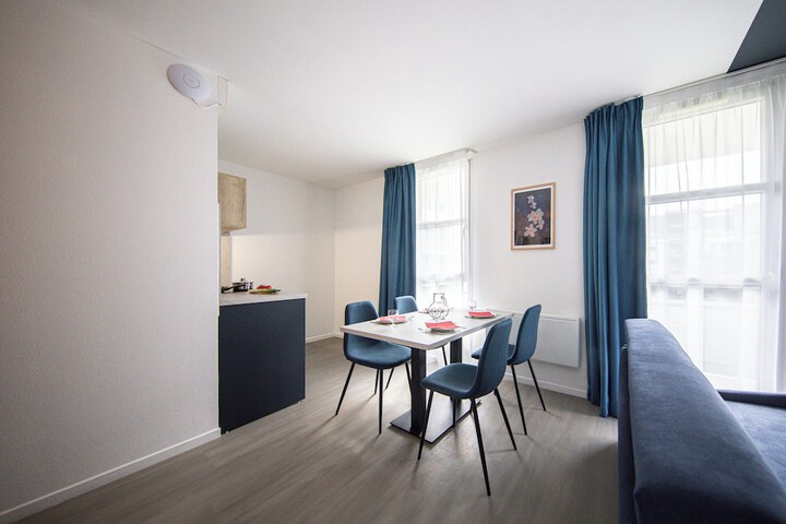 Room 29 of 42