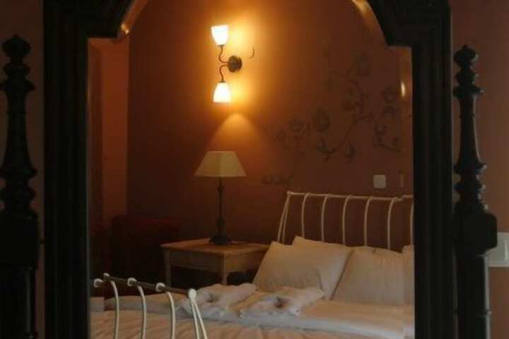 Room 12 of 41