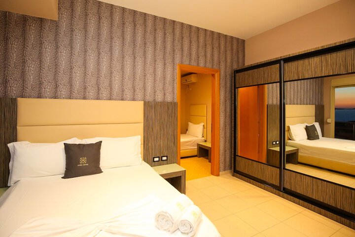 Room 71 of 218