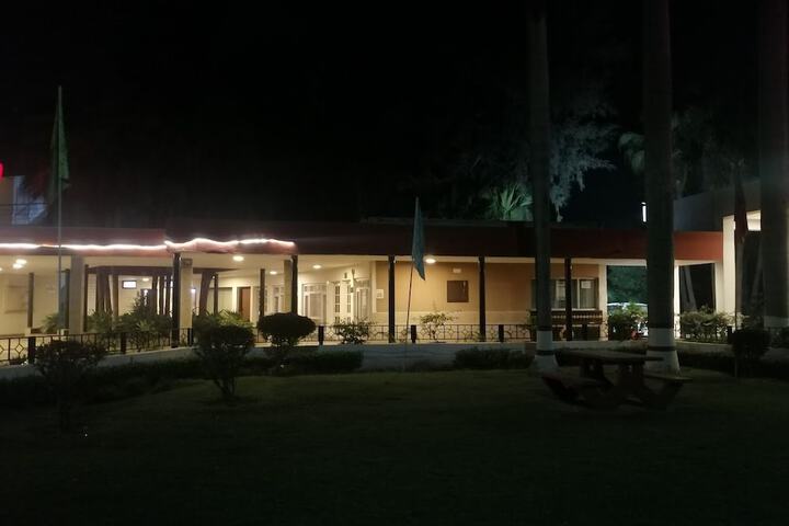 Tilyar Hotel & Resort