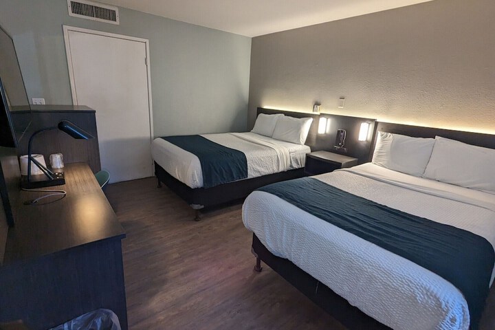 Room 76 of 99