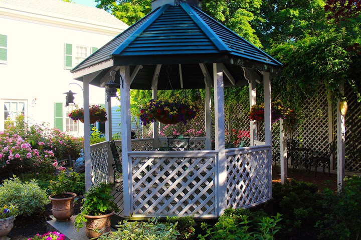 Hotel Exterior 110 of 115