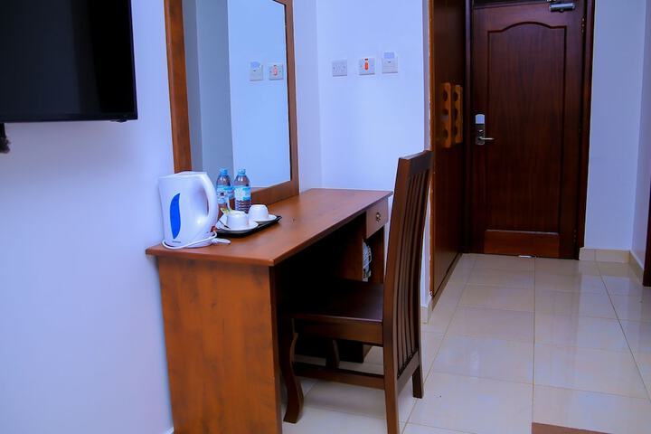Room 12 of 26