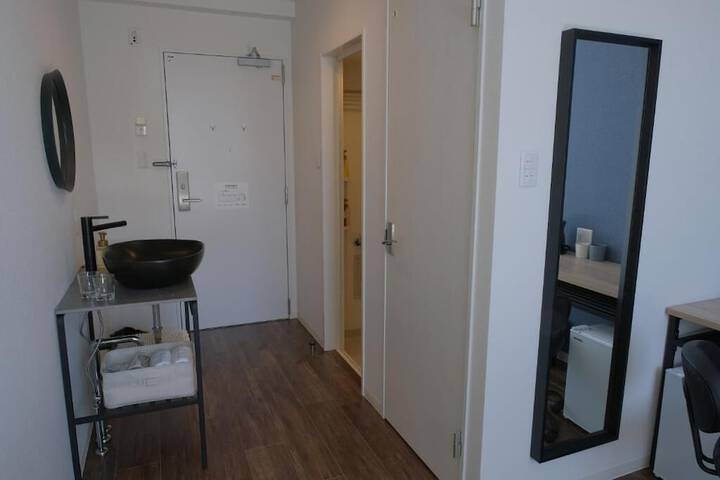 Room 4 of 51