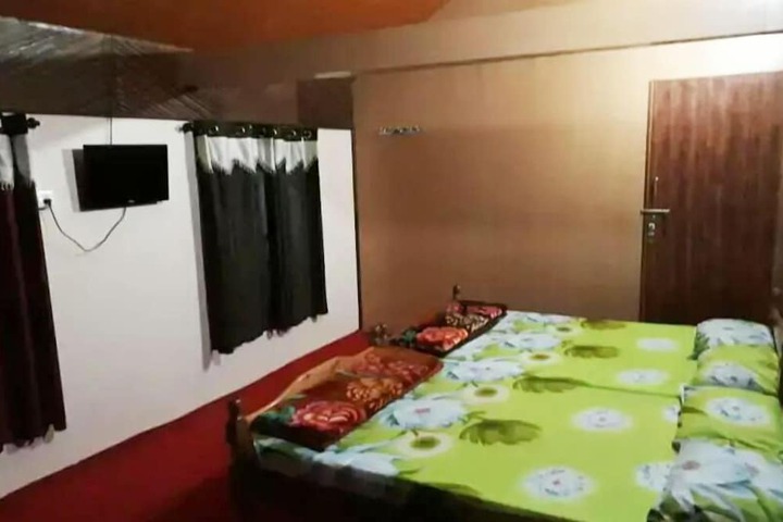 Room 7 of 11