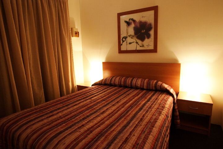 Room 4 of 34