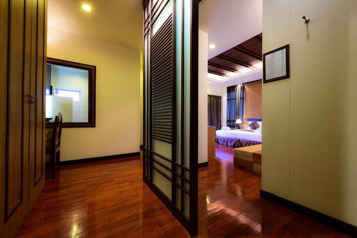 Room 7 of 49