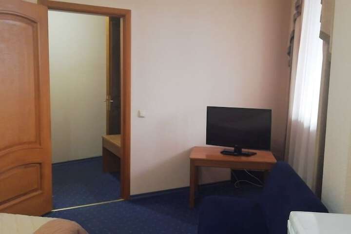 Room 22 of 35