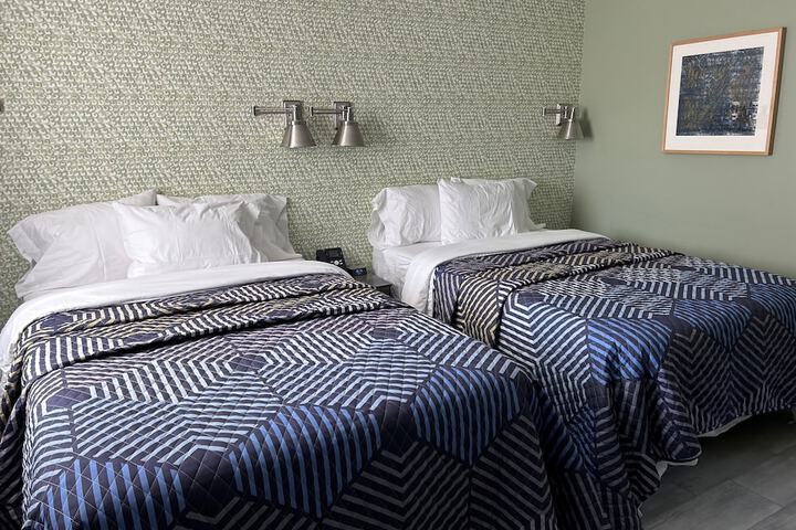 Room 9 of 14