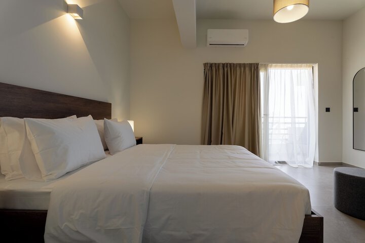 Room 44 of 78