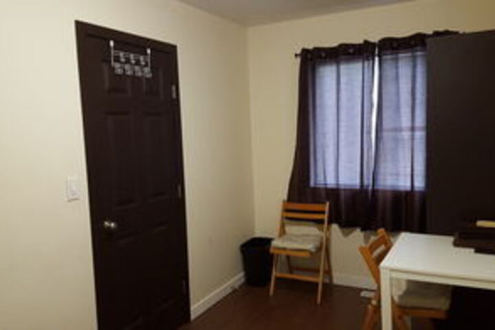 Room 7 of 34