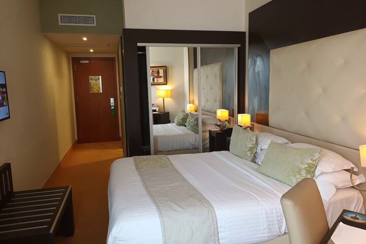Room 3 of 17