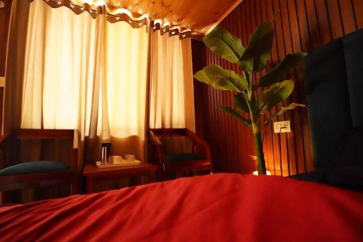 Room 4 of 35