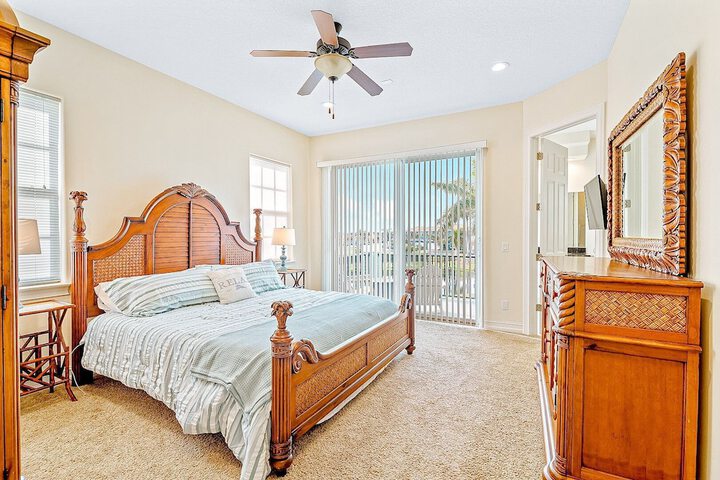 Room 3 of 41