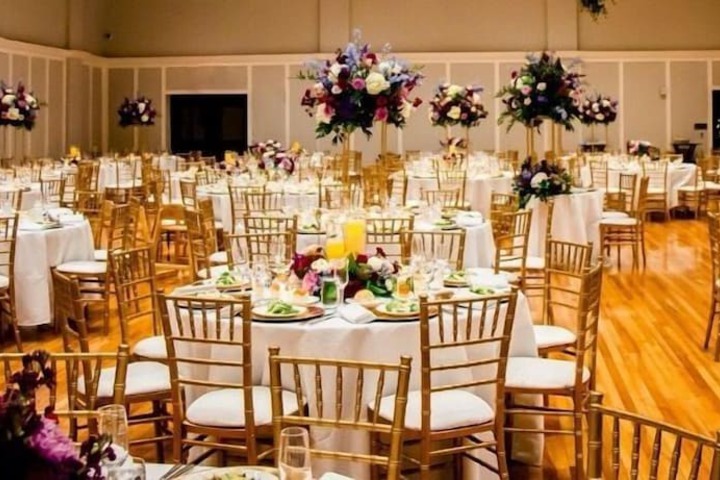 Ballroom/Hall 14 of 17