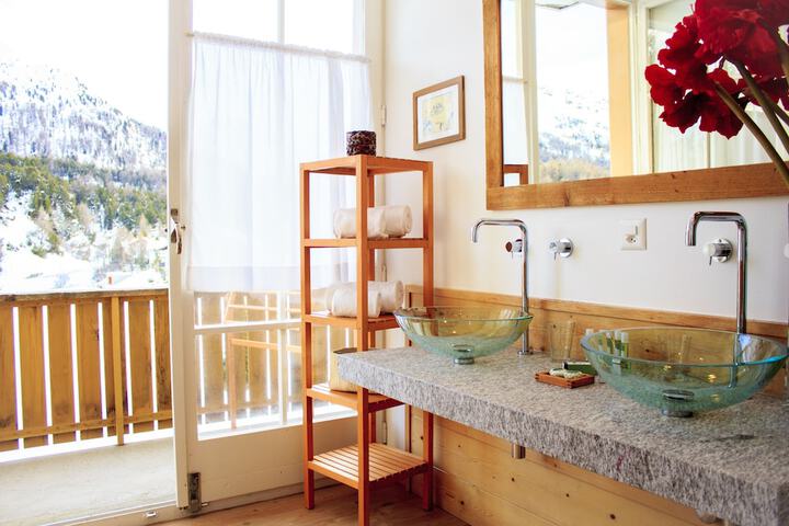 Room 79 of 177