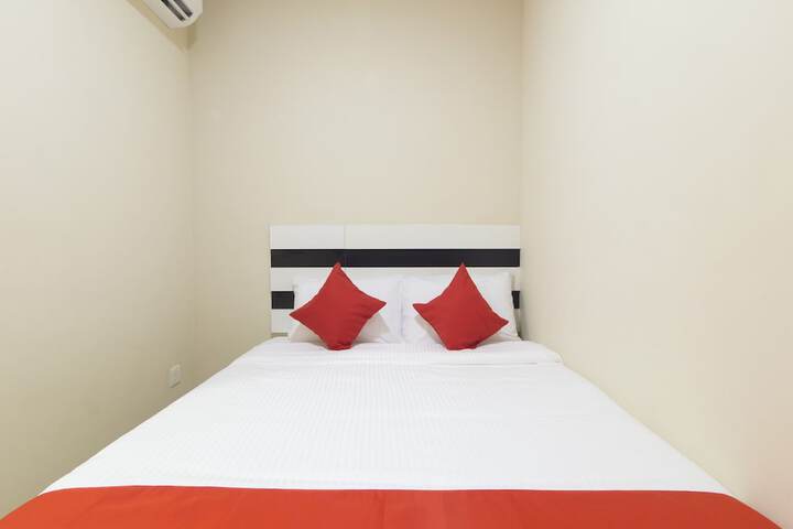 Room 8 of 27