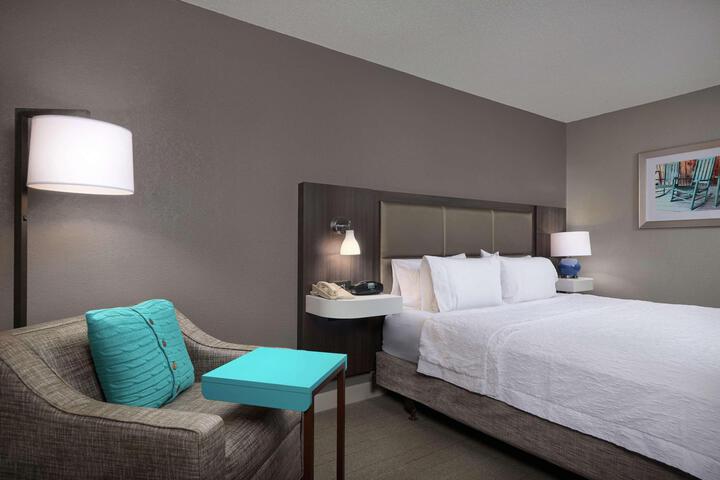 1 King Bed (2 of 20)