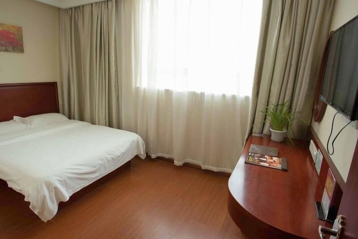 Room 12 of 21