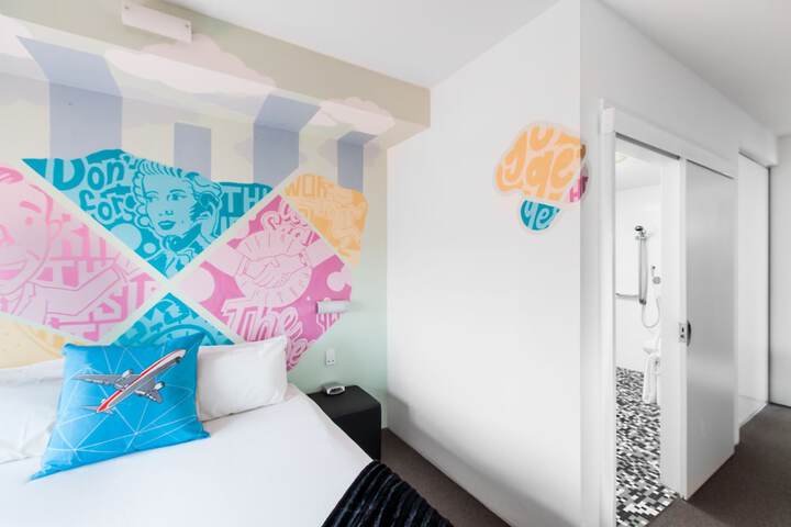 Room 5 of 36