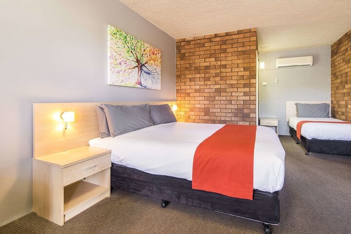 Room 14 of 42