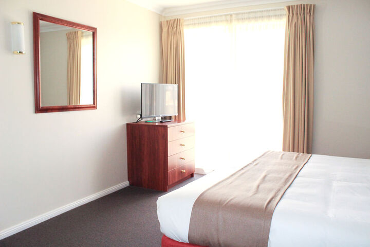 Room 74 of 136