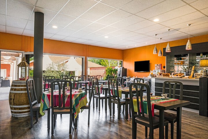 Dining Photos