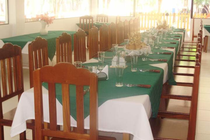 Dining 22 of 43
