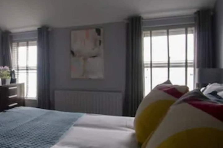 Room 12 of 24