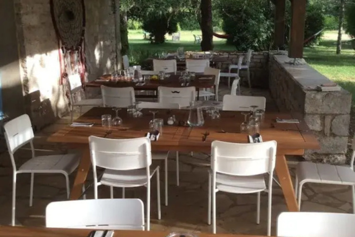 Dining 11 of 11