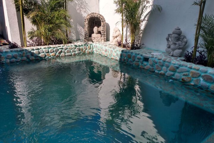Pool 40 of 58
