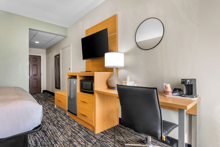 Room 7 of 35