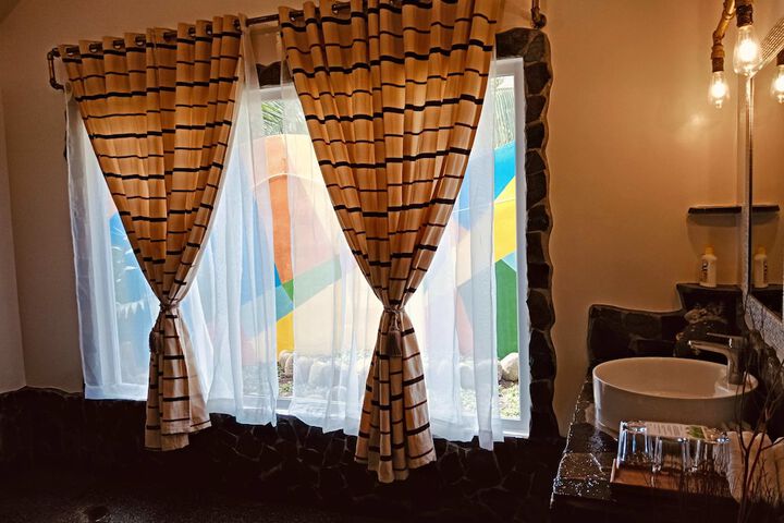 Room 62 of 106