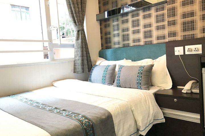 Room 32 of 52