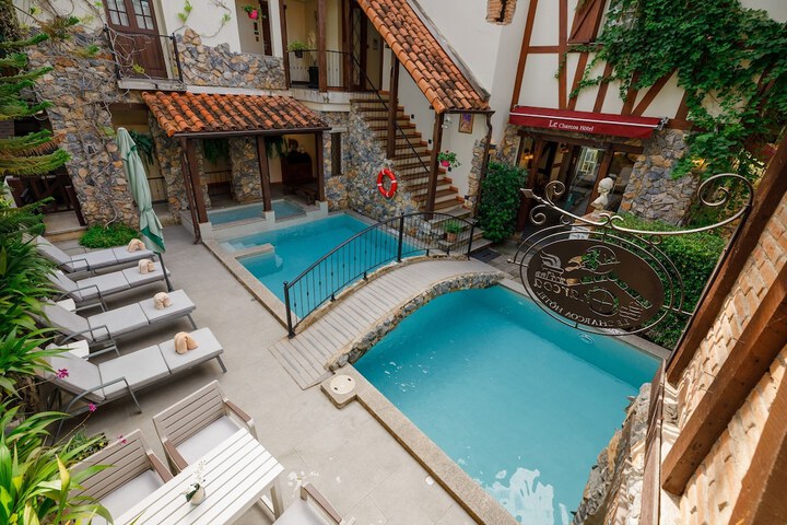 Pool 109 of 193