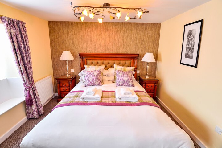 Room 28 of 60