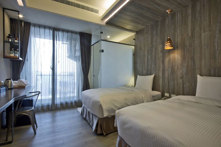 Room 3 of 45
