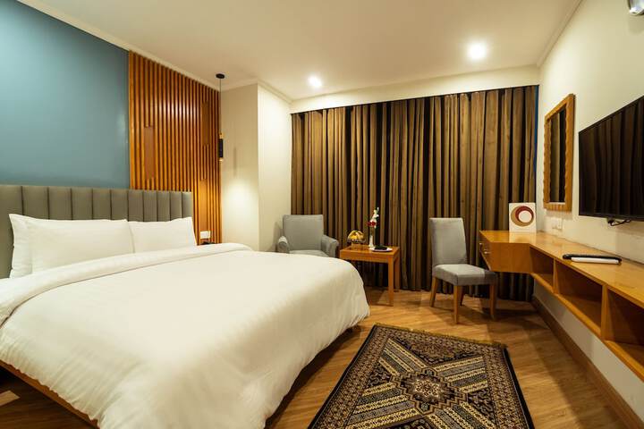 Room 6 of 24