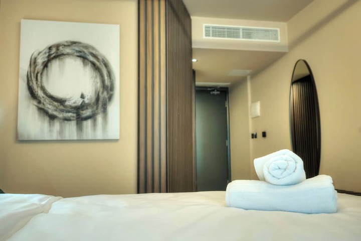 Room 10 of 71
