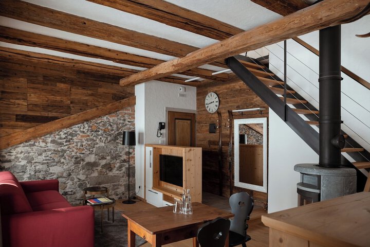 Room 4 of 69