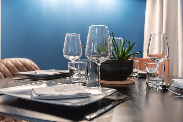 Dining 17 of 23