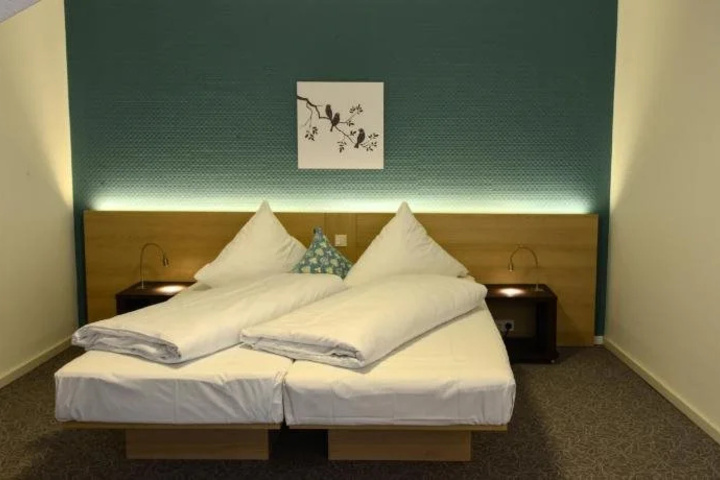 Room 2 of 23