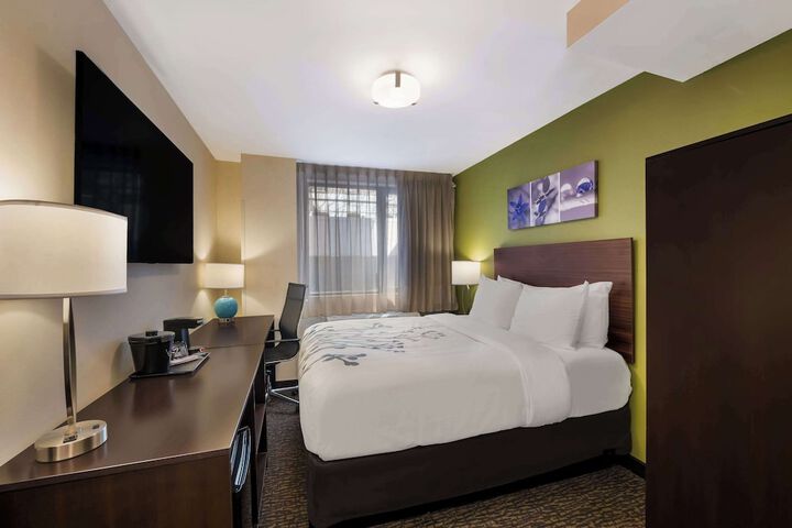 Room 15 of 40