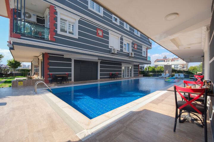 Pool 19 of 38